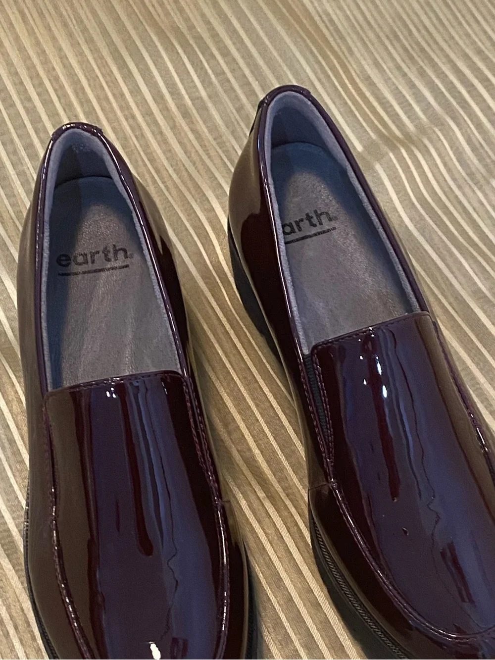 NWT EARTH women Burgundy brown Patent Glossy Leather platforms, size 7.5 - Picture 5 of 15